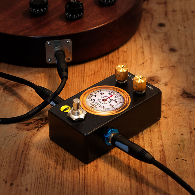 Squeeze Cat handmade analog guitar pedal